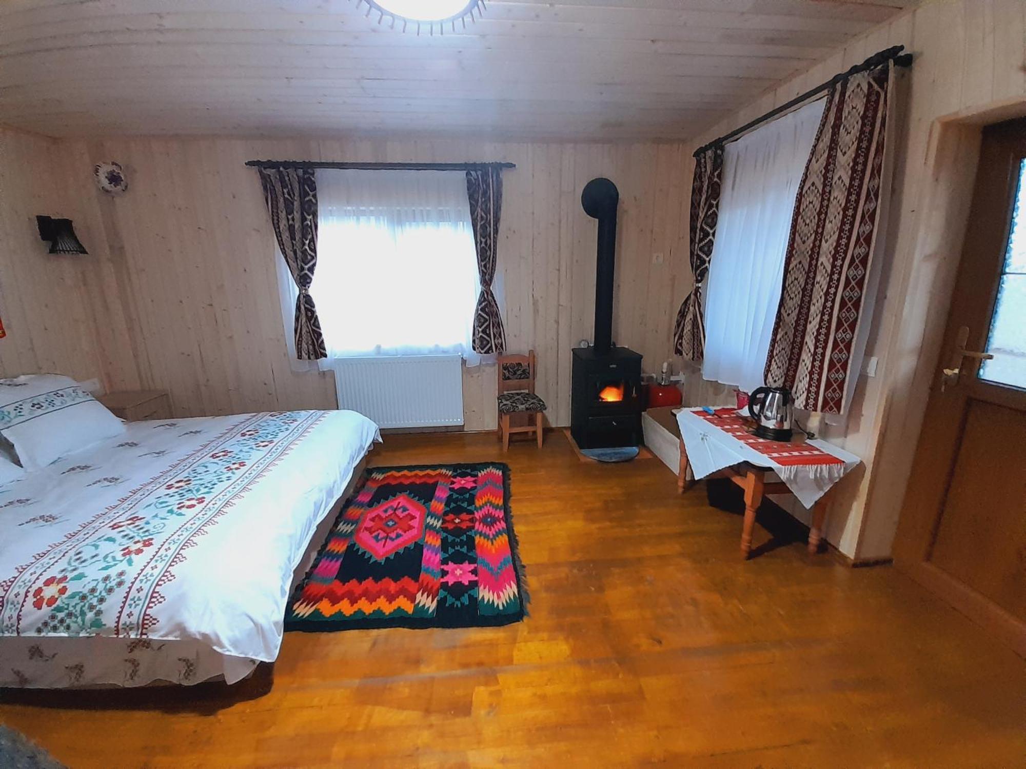 Willa Casa De La Ferma Mariuca Berbesti Zewnętrze zdjęcie